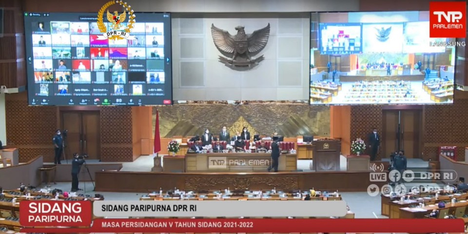 dpr-ri-sahkan-tiga-undang-undang-dob-papua-jadi-lima-provinsi